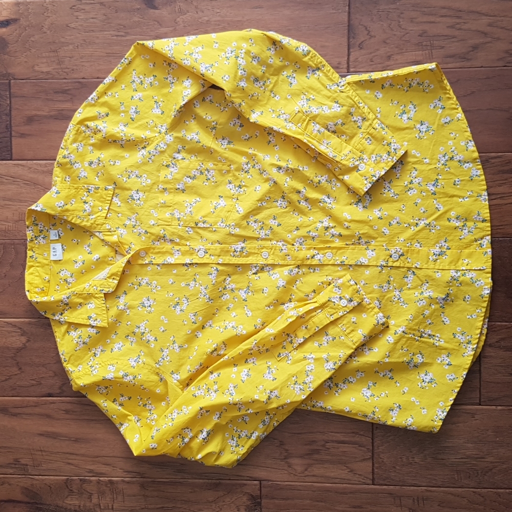 GAP Women's Yellow Floral Button Down Shirt Size M